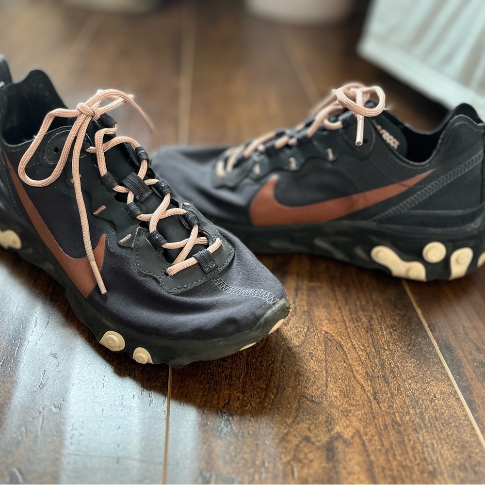 Nike React Element 55 Women Size 8.5